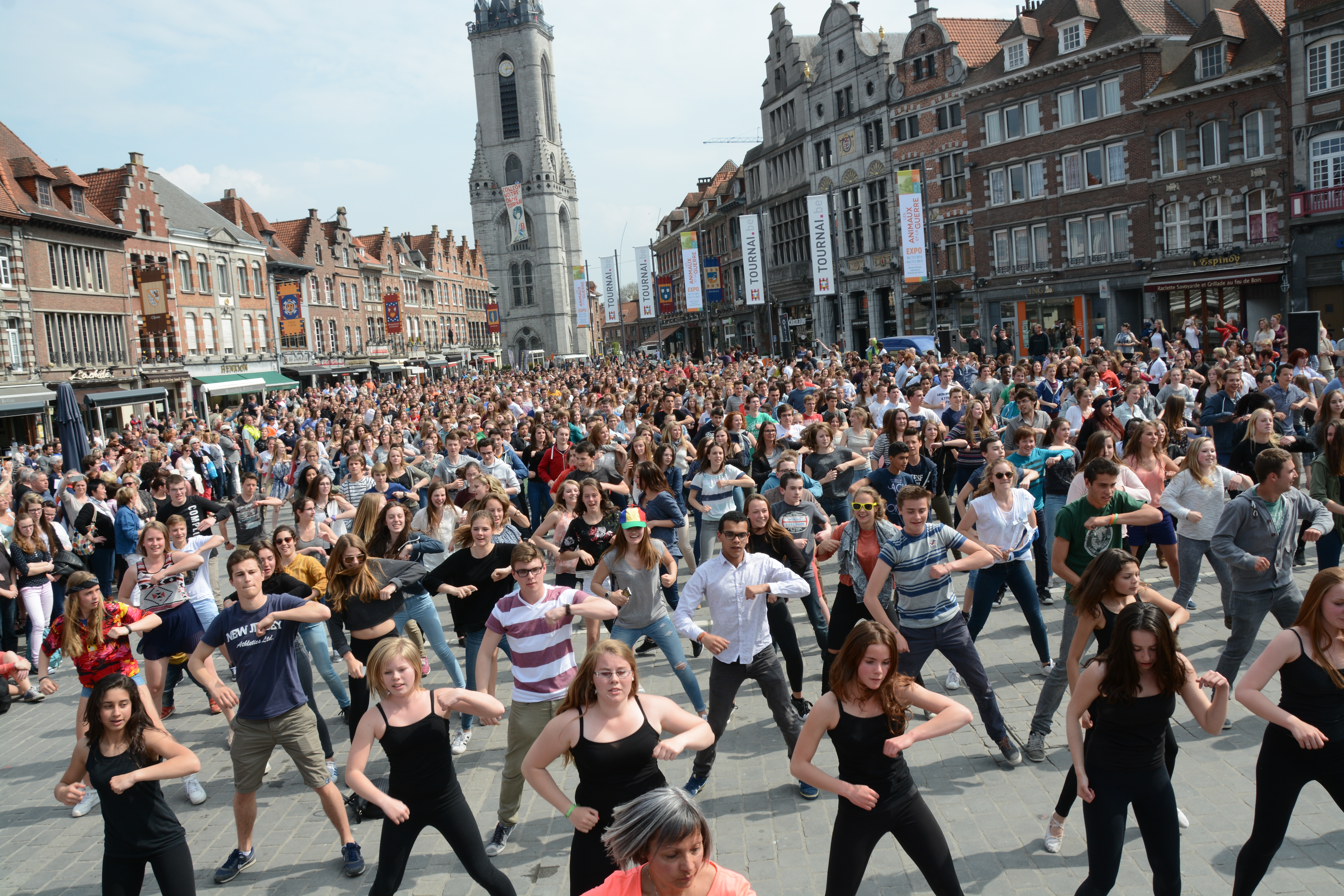Flashmob En Musique Pour Un Anniversaire Inoubliable College Notre Dame Tournai Flashmob En Musique Pour Un Anniversaire Inoubliable College Notre Dame Tournai